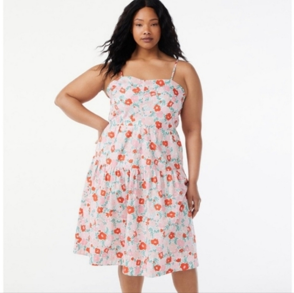 Floral summer dress with cut out back and POCKETS!